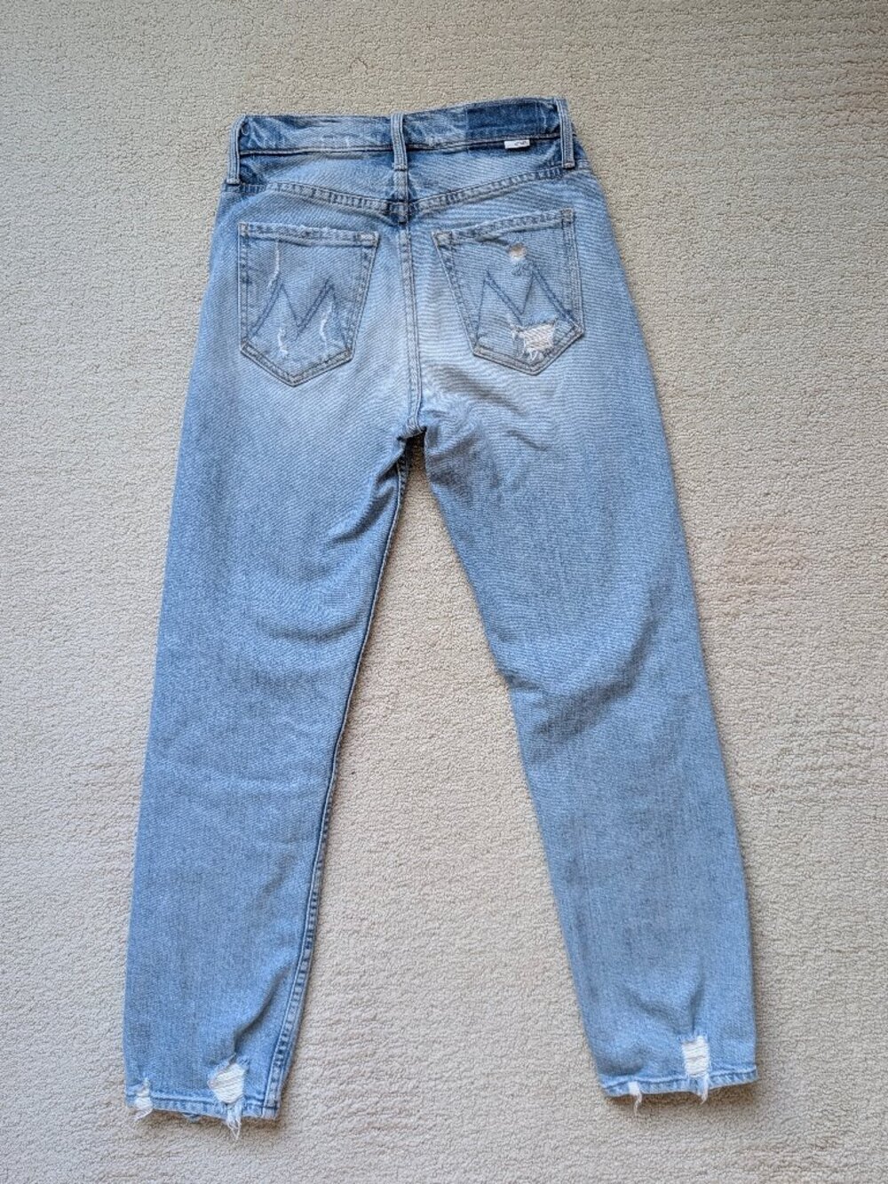 MOTHER Superior 25 The Tomcat Jeans in The Confession high rise distressed denim - Picture 2 of 12